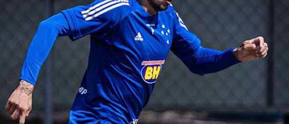 Cruzeiro anuncia renovação com peça importante do meio-campo.jpg